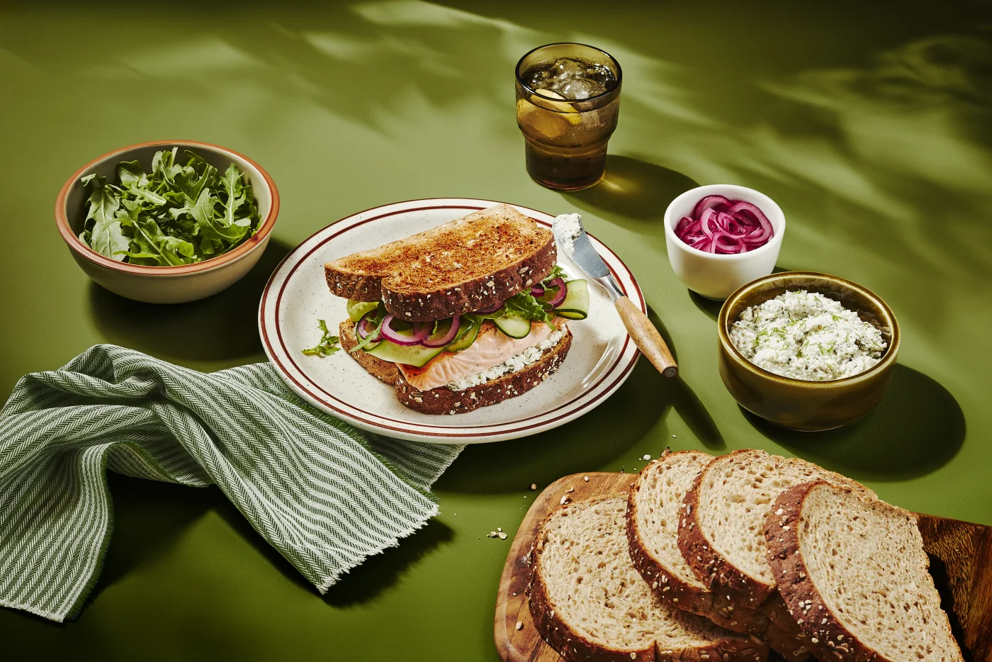 Protein-rich salmon sandwich